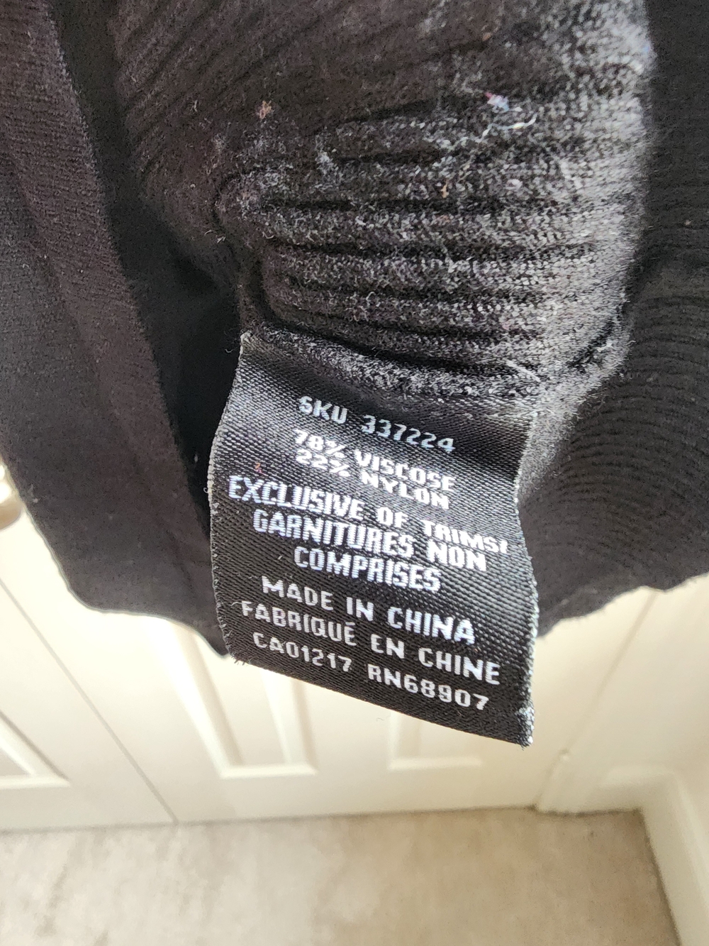 le chateau Black Sleeveless Mock-Neck Knit Shell Sz XXL - Picture 5 of 5